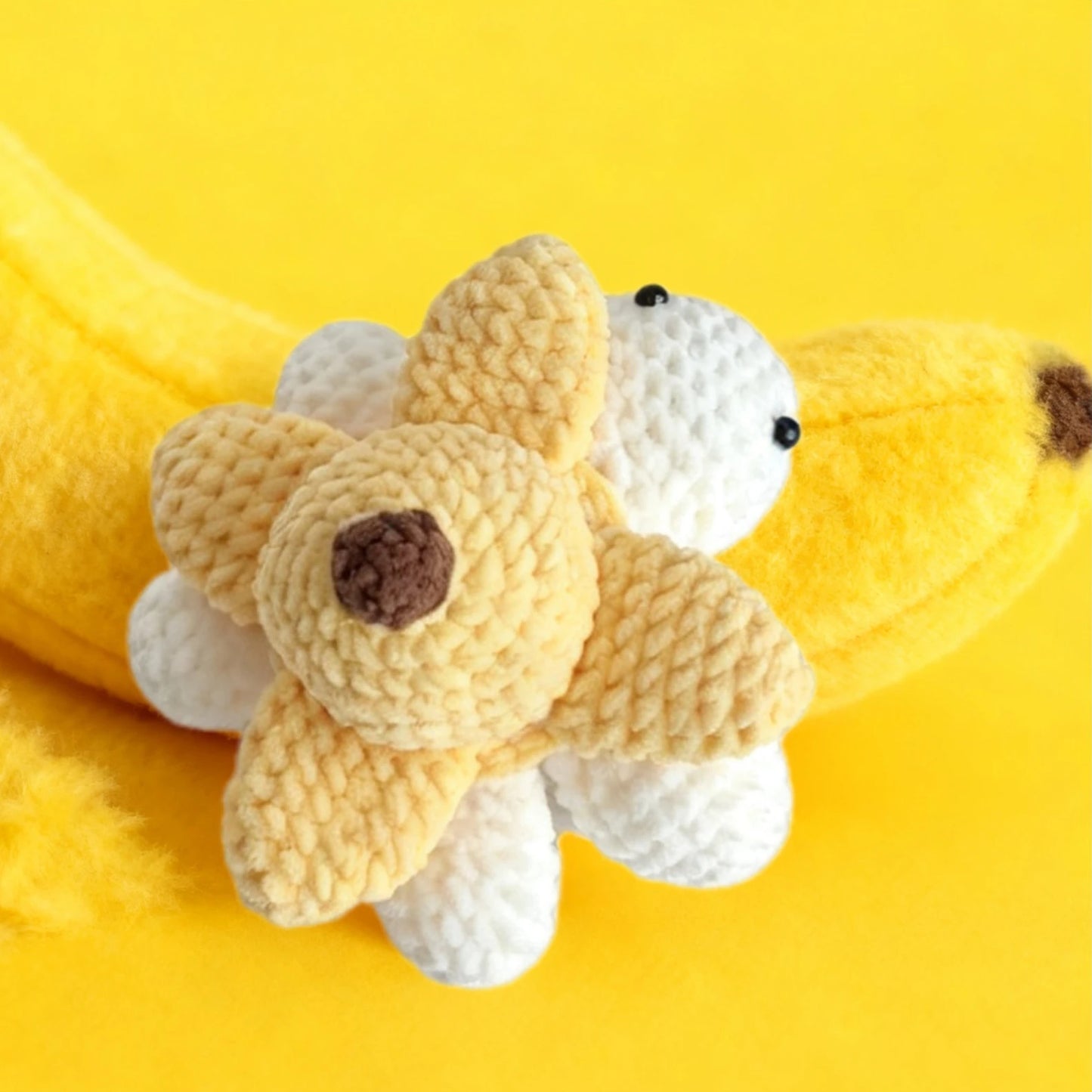 YAMAXIN 1PC Banana Turtle Crochet Kit for Beginners,Crocheting DIY Amigurumi Hook Set with Instruction Manual and Video Teaching
